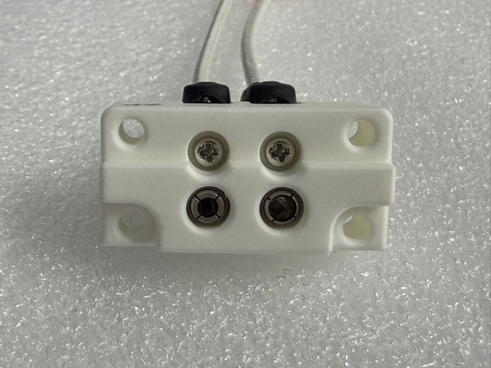 DEGAS LAMP SOCKET W/WIRE 1230-01077